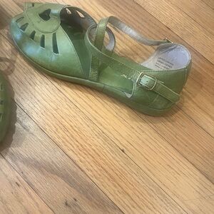 Remix retro style shoes